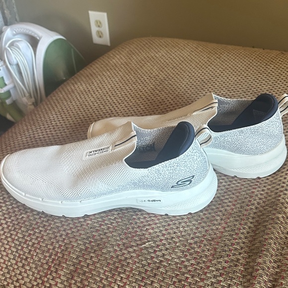 Skechers Men's Go Walk White Slip-On Sneakers - Picture 2 of 8